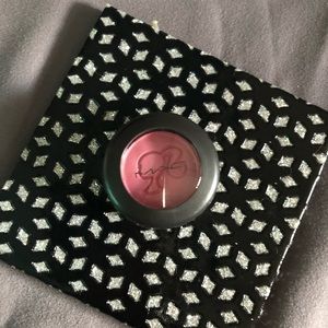 MAC Barbie Eyeshadow “Playful”